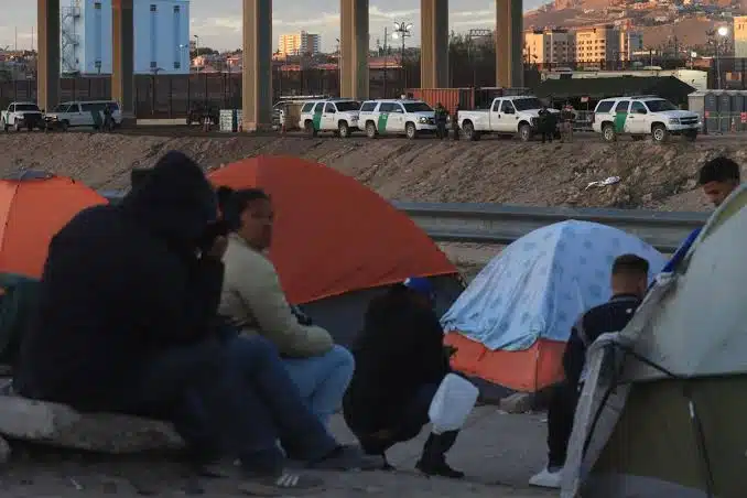 Denver se declara en emergencia tras arribo de migrantes