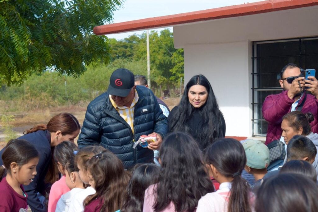 Entrega de obras en El Fuerte