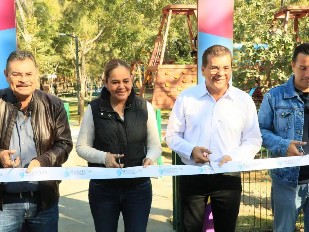 Édgar González Zataráin-apertura-juegos-infantiles-parque-mazatlan