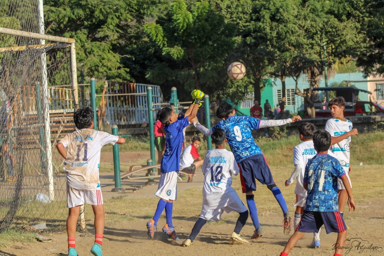 Futbol Soccer