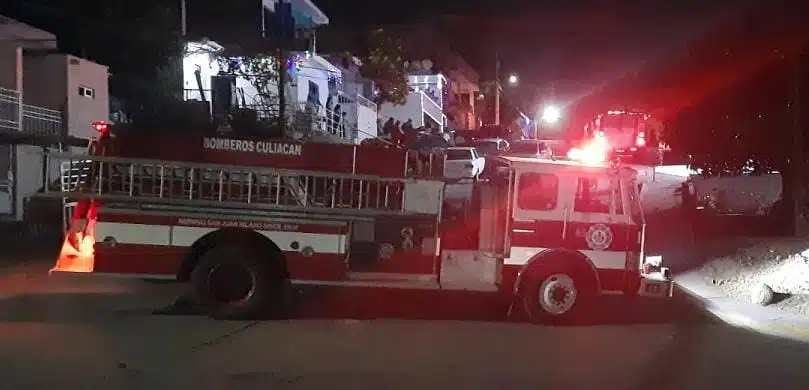 Hombre sufre quemaduras y mujer embarazada crisis nerviosa al incendiarse su hogar en Culiacán