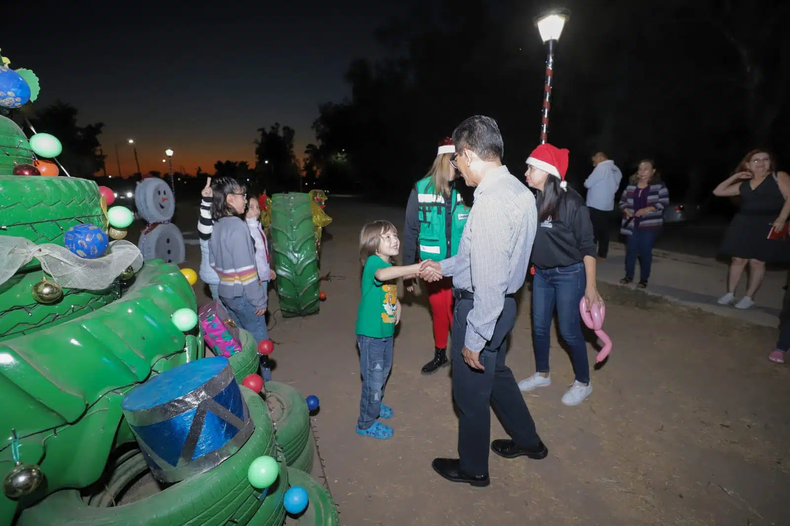 Listos para la “selfie” navideña El parque lineal está listo para las familias y visitantes de Guasave (4)