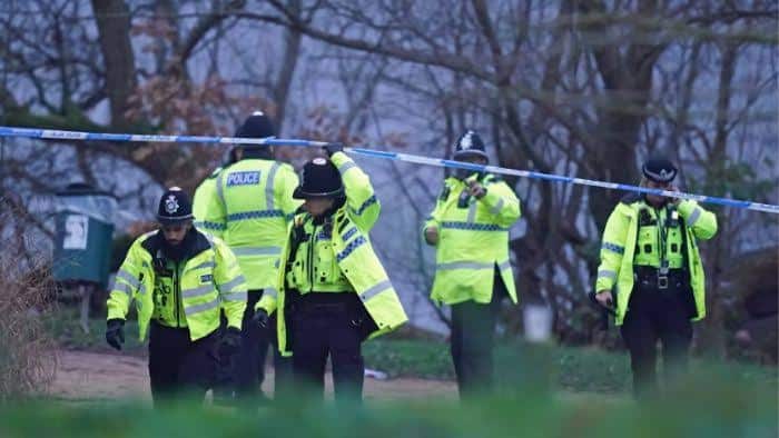 Mueren tres menores de edad en lago congelado en Inglaterra