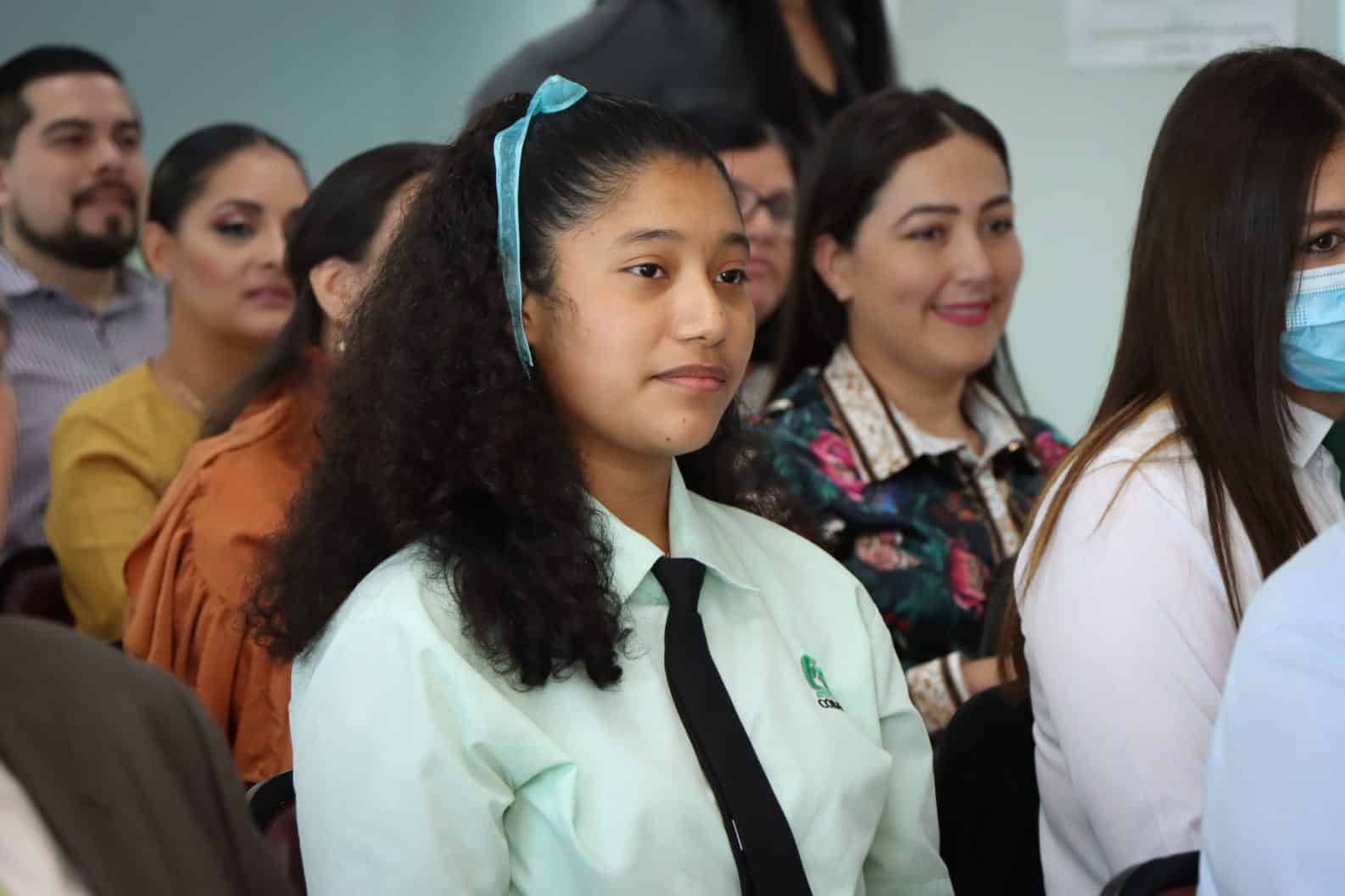 jóvenes de COBAES que destacaron en Física, Matemáticas y Ortografía (7)