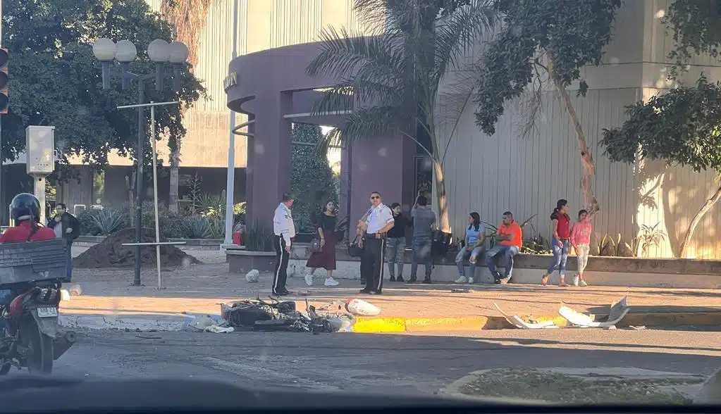 Repartidor resulta herido al ser embestido en el Centro de Culiacán