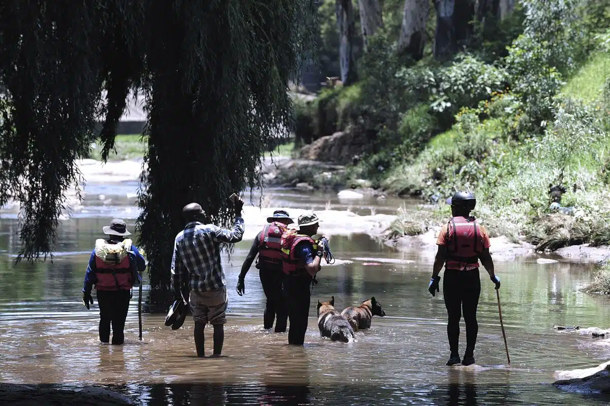 Reportan nueve muertos tras inundaciones en Sudáfrica