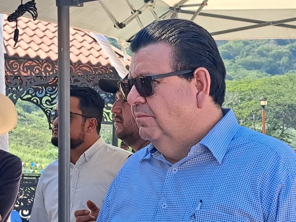 Secretario de Obras Públicas José Luis Zavala