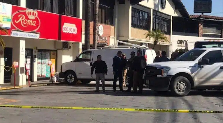 ¡Macabro hallazgo! Localizan cuerpos de 6 personas en una camioneta en Tijuana