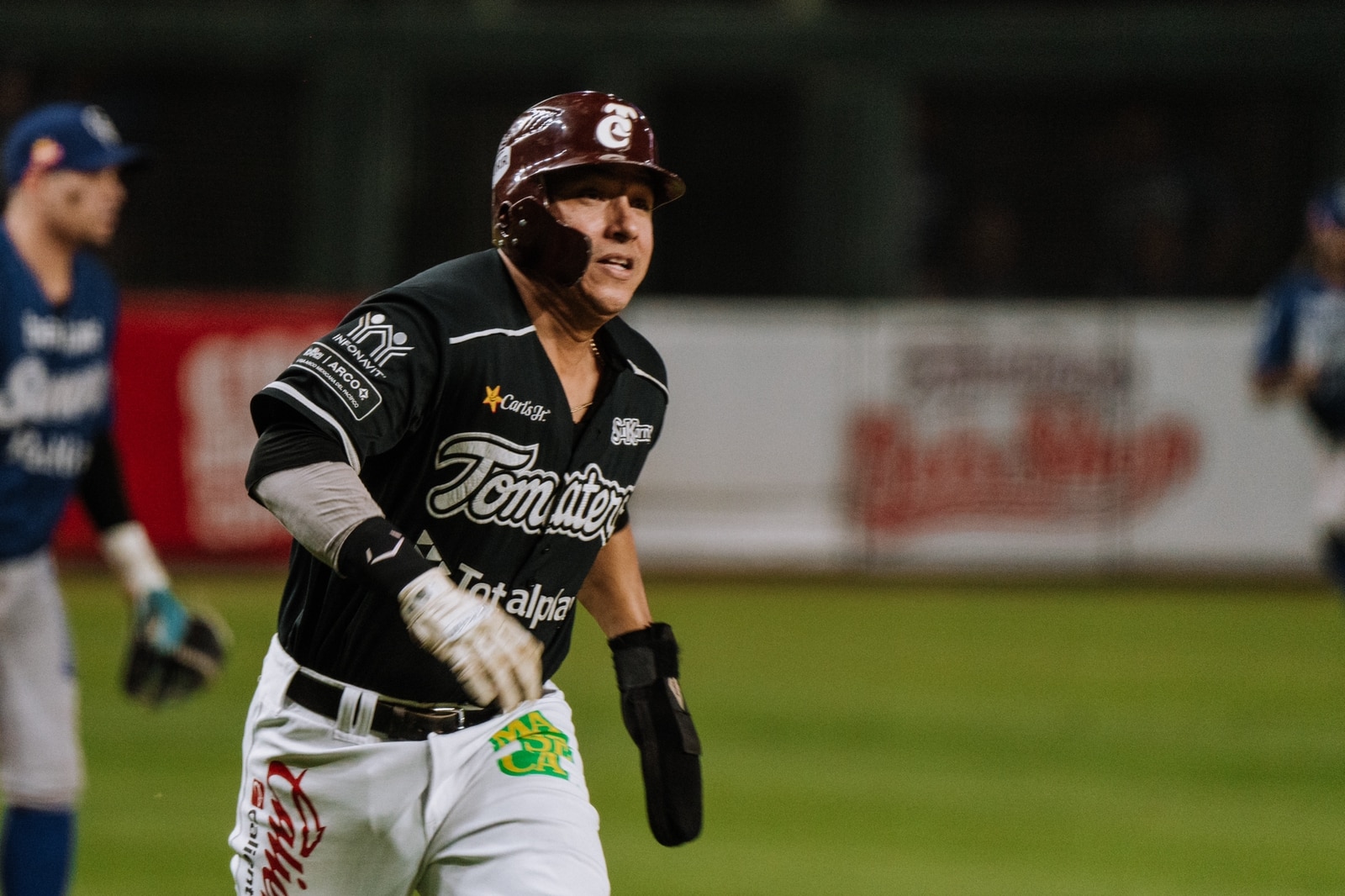 Tomateros sigue con vida