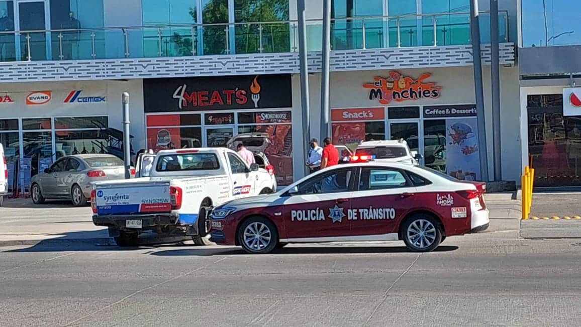  La Nissan intentó entrar a una plaza cuando una Suv Hyundai le chocó; los  hechos, en Los Mochis | Línea Directa