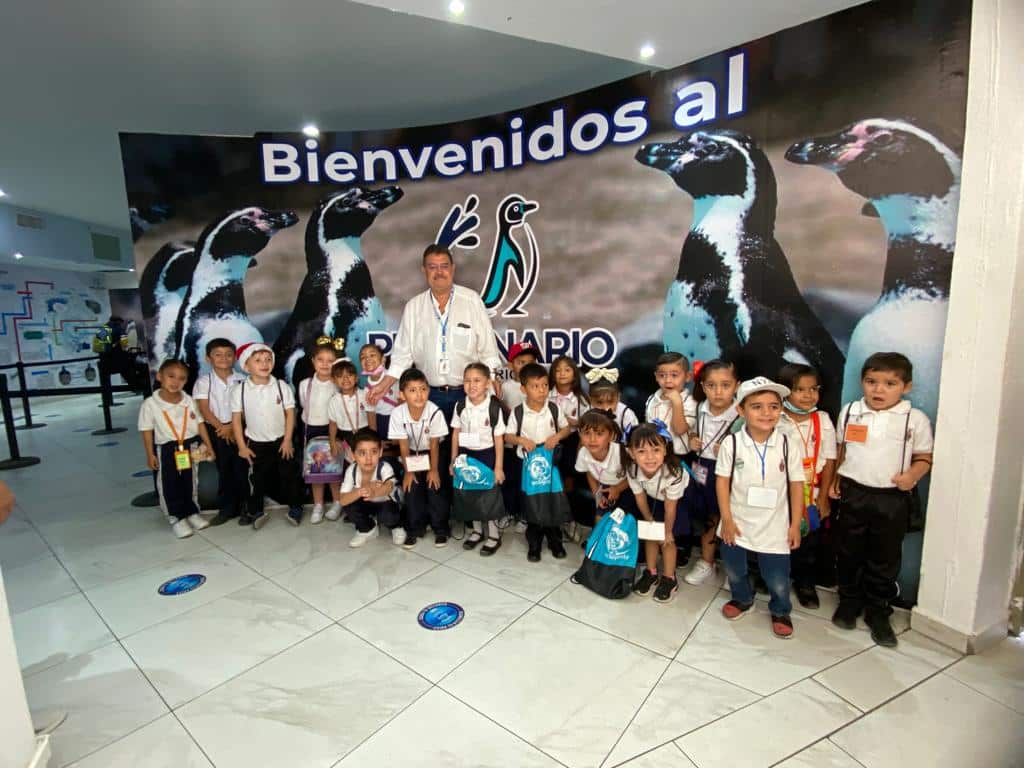 Niños con capacidades diferentes disfrutan un día de aprendizaje y diversión en Acuario Mazatlán