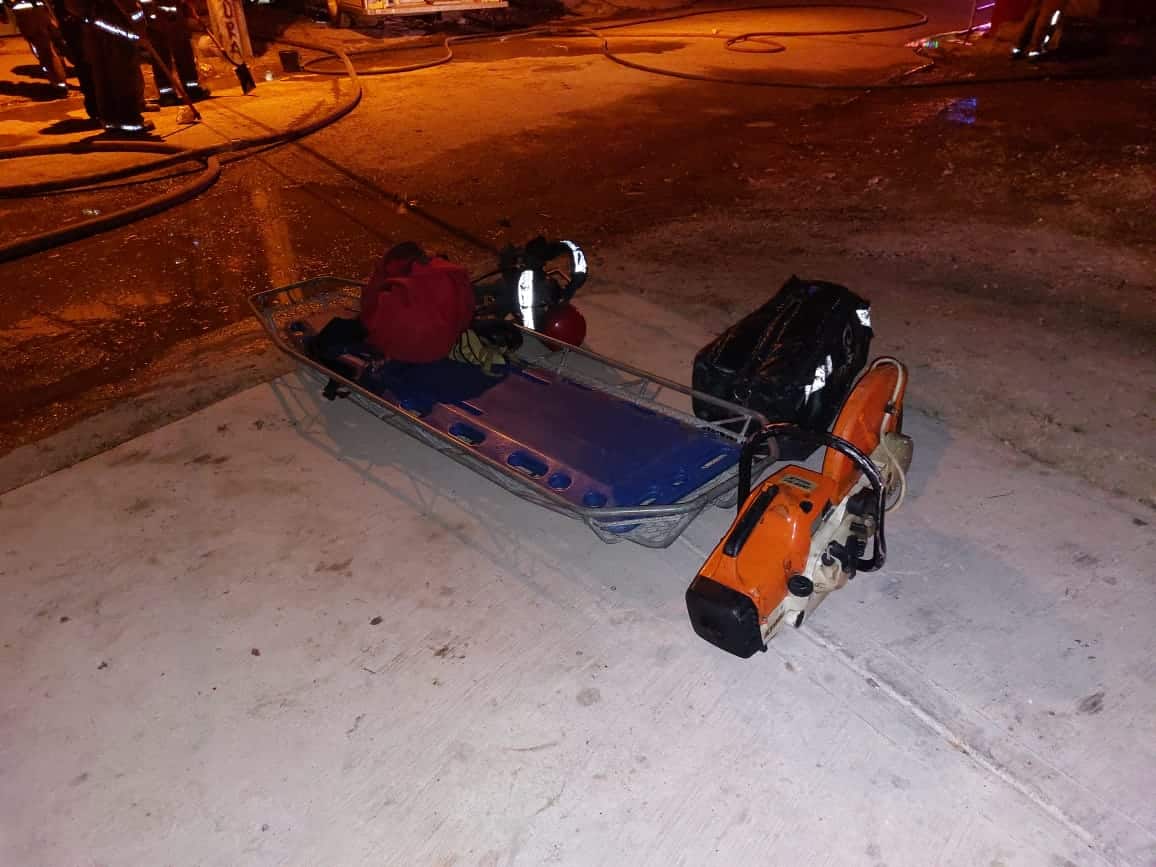 Potente incendio acaba con abarrotes de la colonia Francisco Villa, en Mazatlán