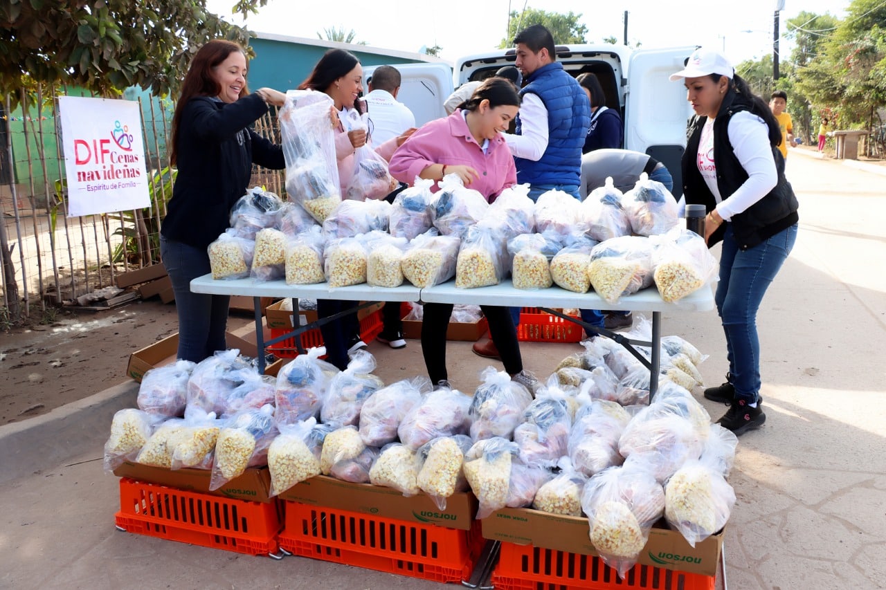 ¡Tendrán su Navidad! Alista DIF paquetes pozoleros para la cena de familias de la zona rural de Ahome