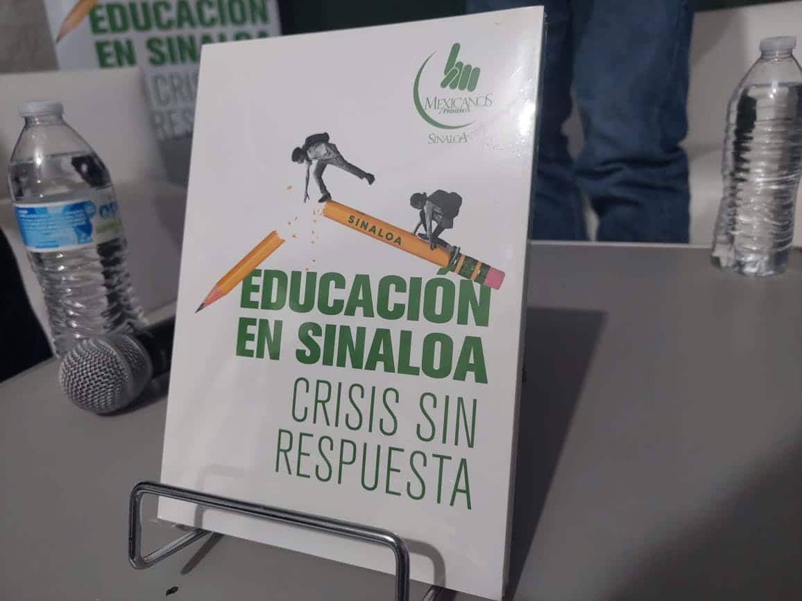 Presentan el libro 