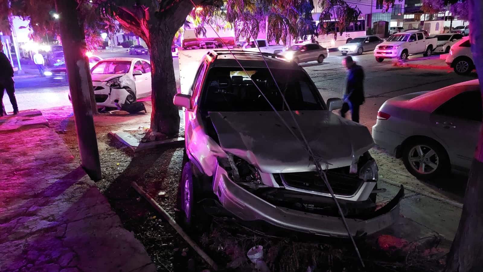 Encontronazo en el centro de Los Mochis deja dos personas lesionadas