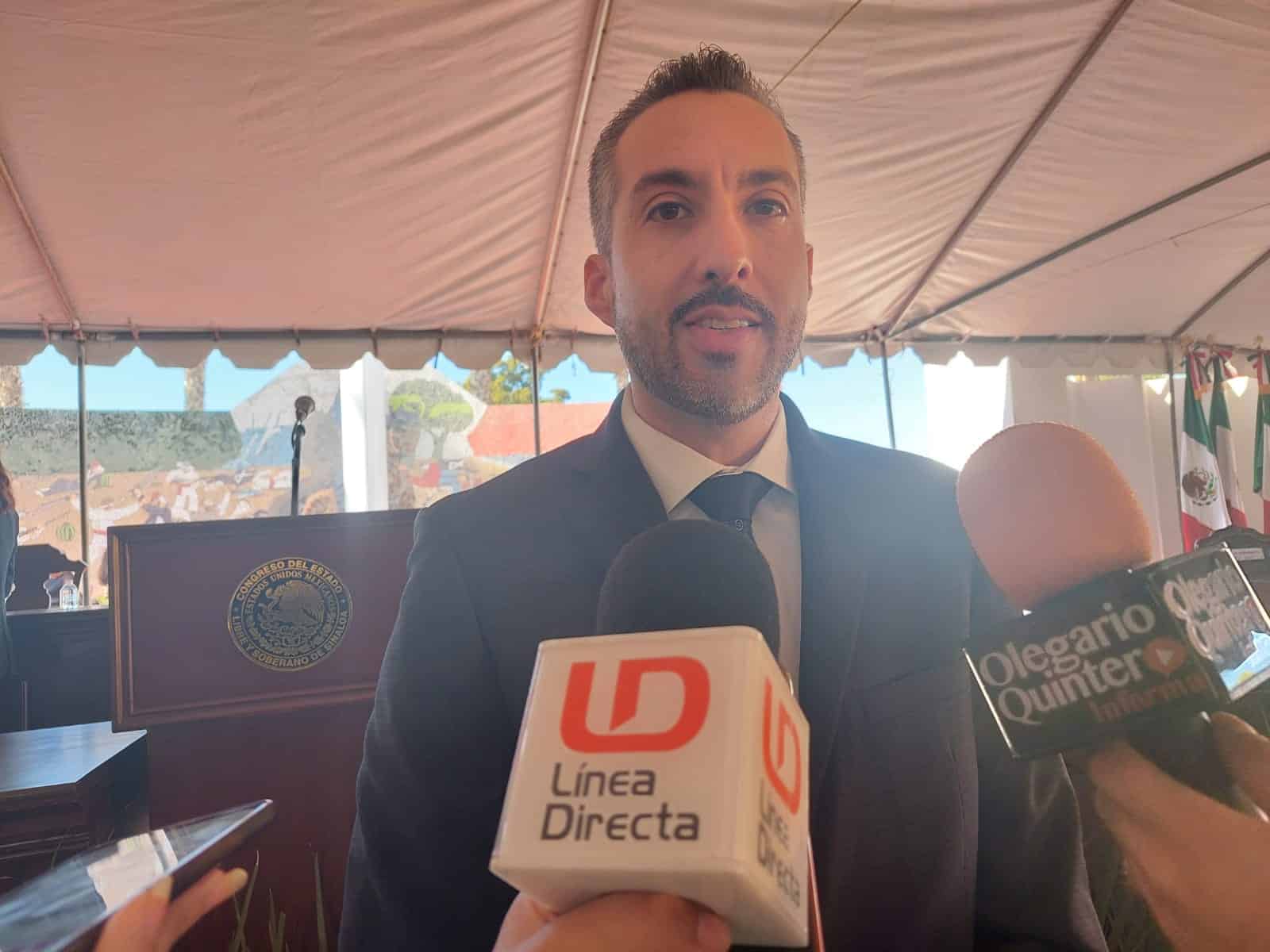 Que eliminación de polarizados en vehículos también aplique para funcionarios, pide Gene René Bojórquez