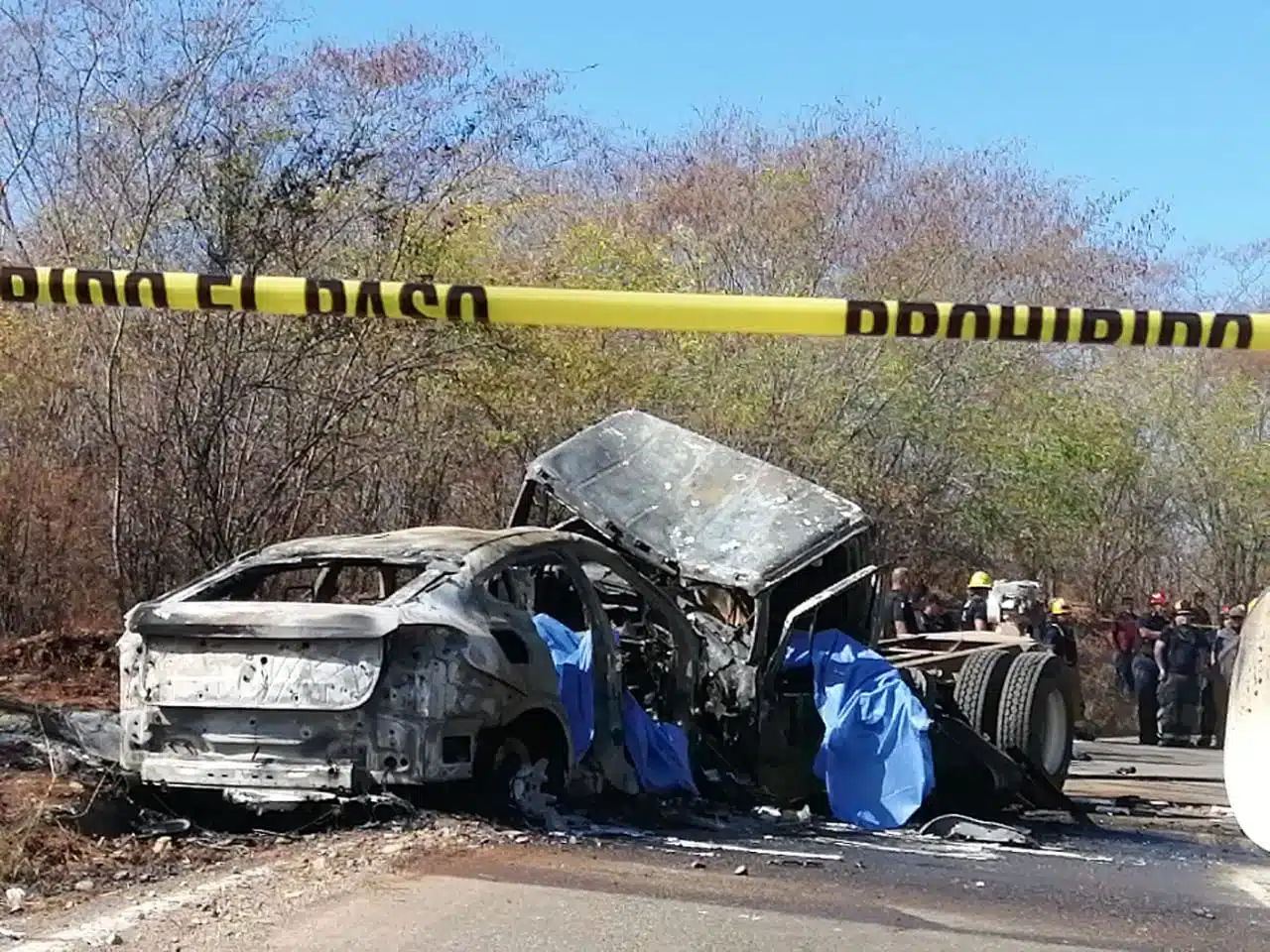 ¡No fueron cuatro sino cinco fallecidos! Descubren otro cadáver en camioneta incendiada en choque al oriente de Culiacán