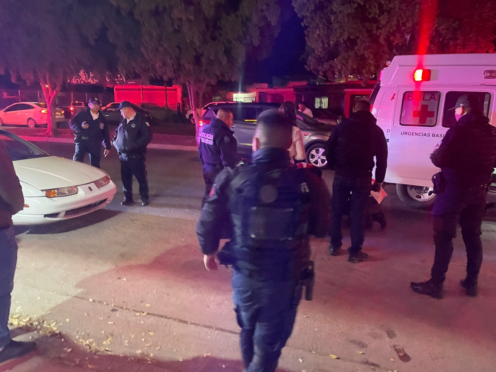 ¡En los Mochis, pareja se lía a golpes cuando viajaban en un vehículo! Hay un lesionado