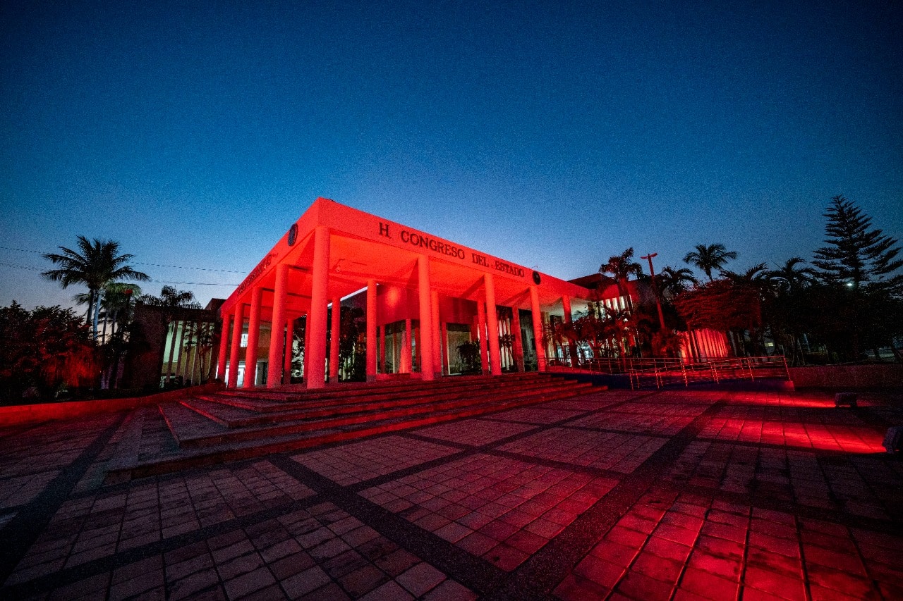 Congreso del Estado Iluminado Rojo SIDA
