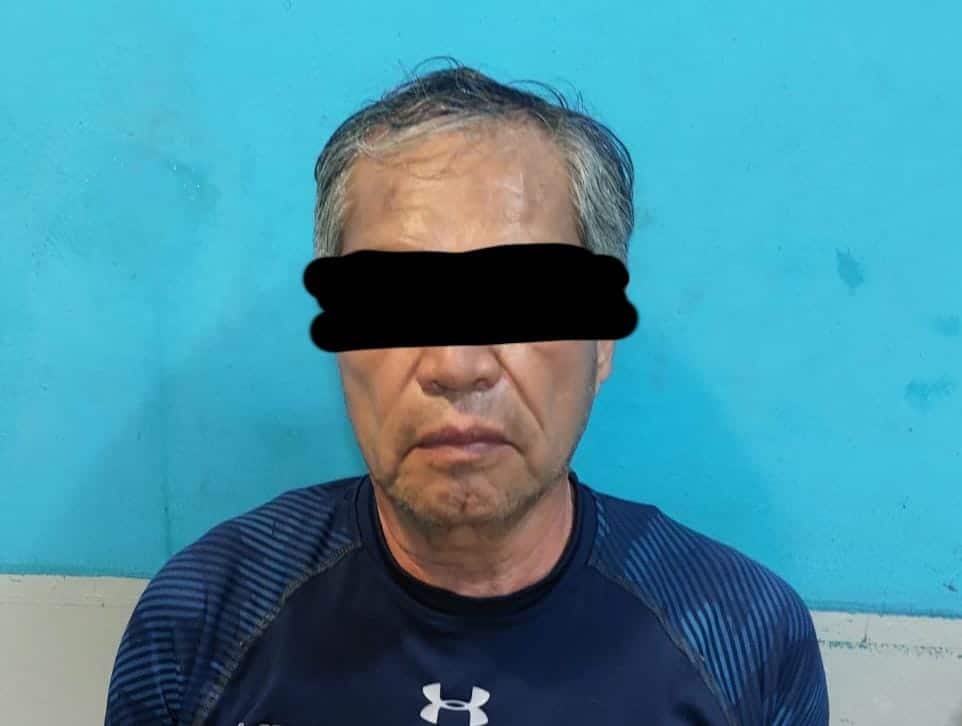 Policías detienen a Francisco Javier cuando se desplazaba en bicicleta en Mazatlán