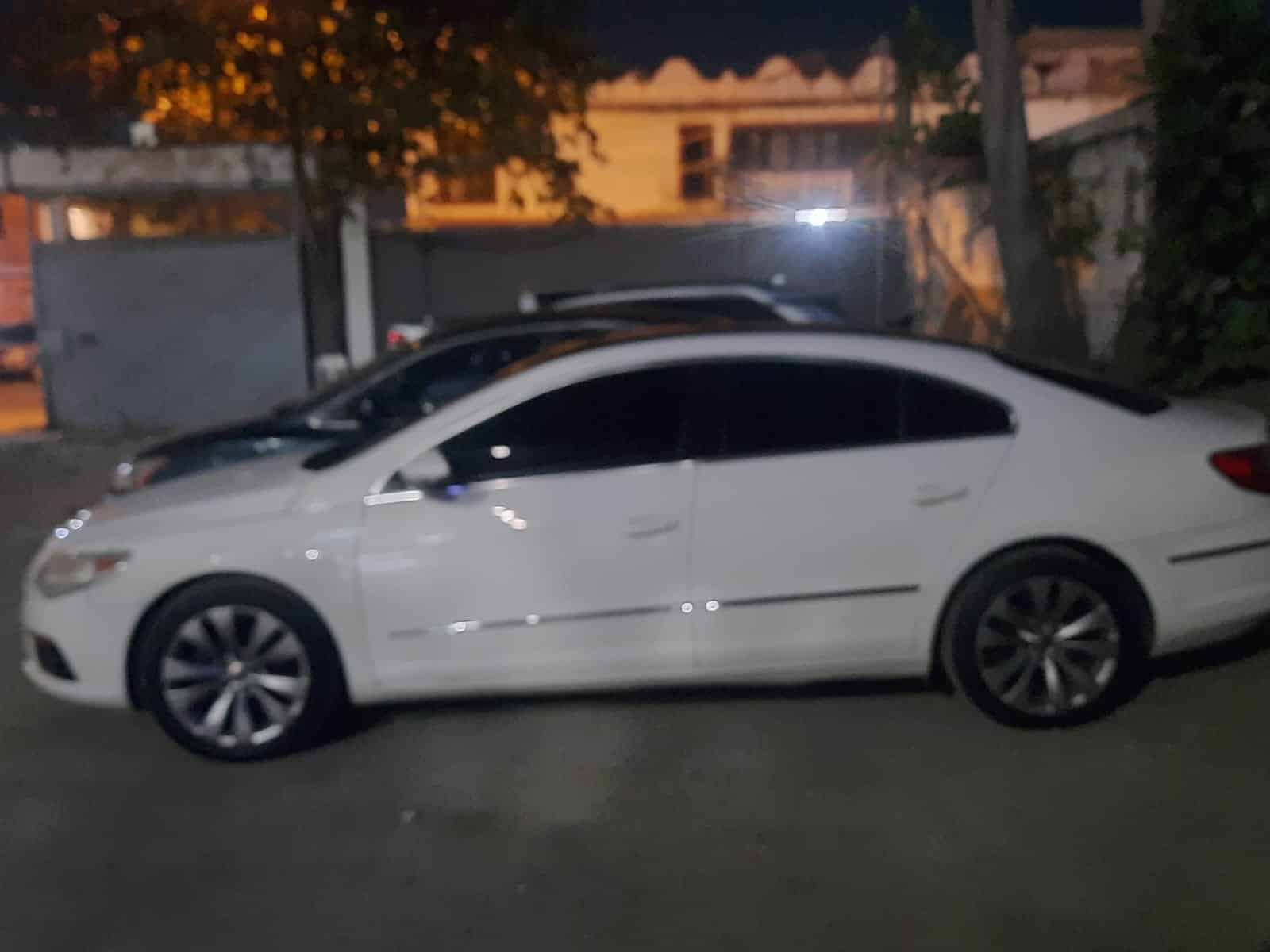 Detención en Mazatlán por posible contrabando de vehículo