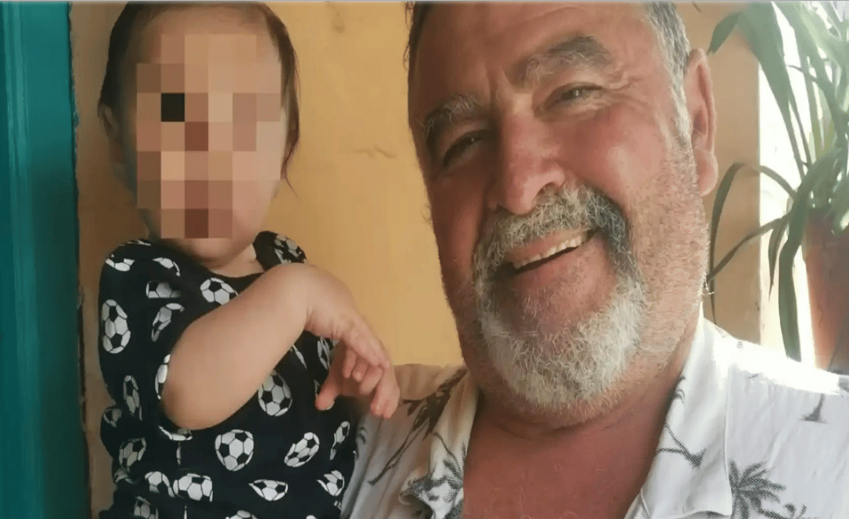 Abuelo y su nieto mueren