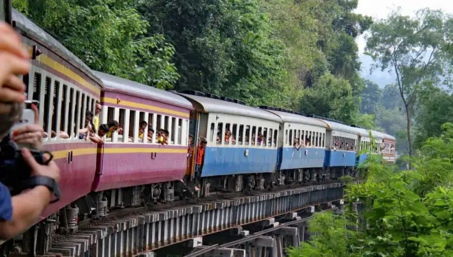 Muere turista al caer de tren