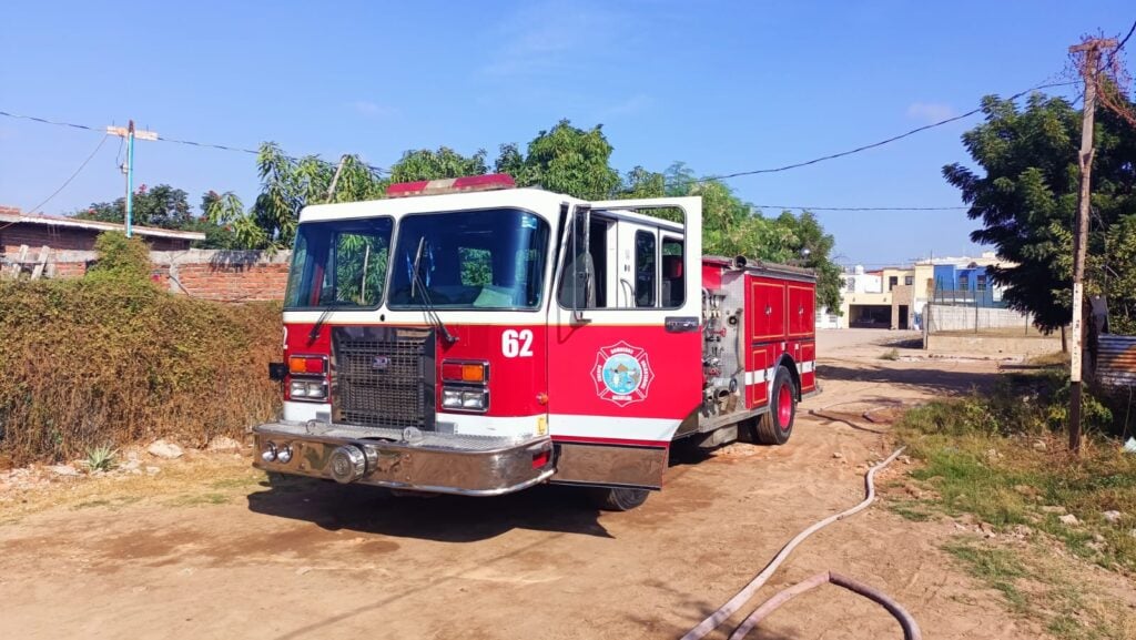 incendio dentro de una casa en vivienda en Mazatlán