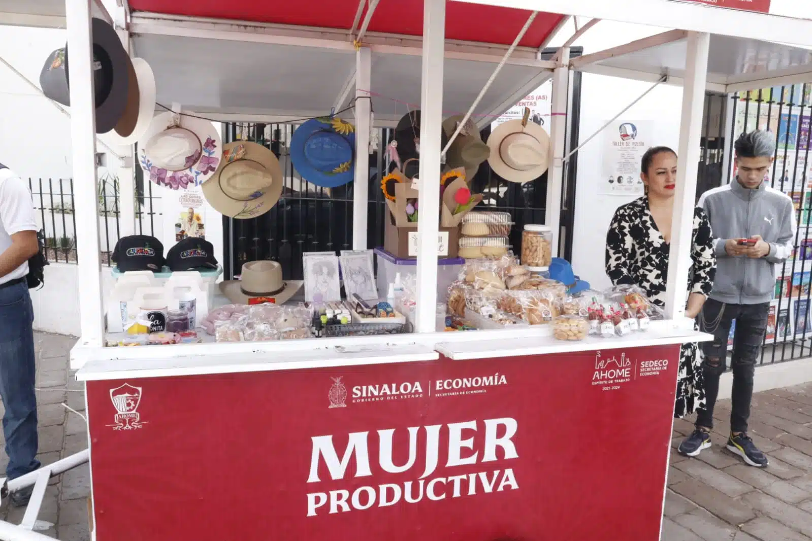 ¡A comprar! Llega tercera carreta para mujeres emprendedoras en Los Mochis (2)