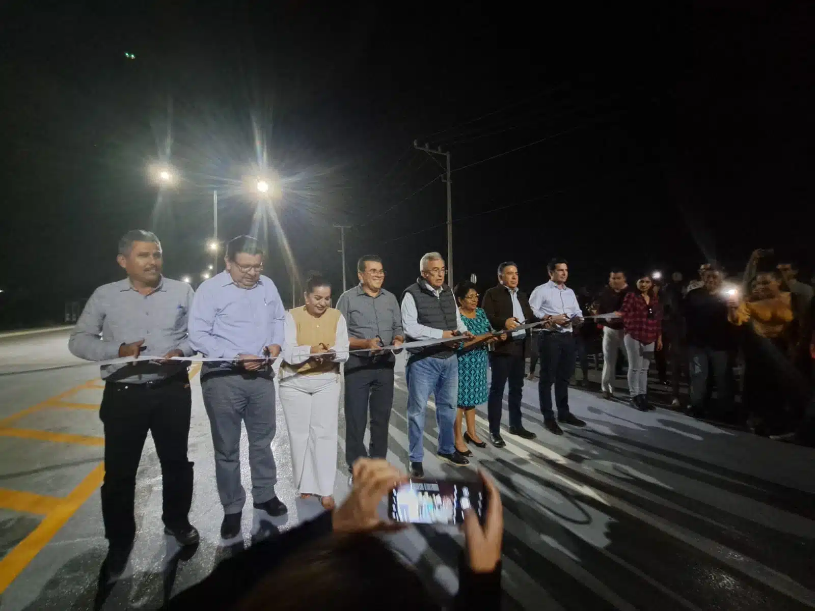 ¡Se acabó el lodazal y también la Oscuridad! Inauguran la avenida Santa Rosa en Mazatlán (4)