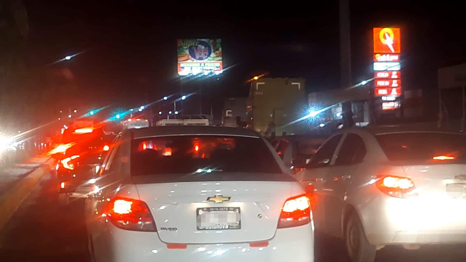 ¡Un mundo de tráfico! Colapsan vialidades al poniente y sur poniente de Culiacán, Qué pasó