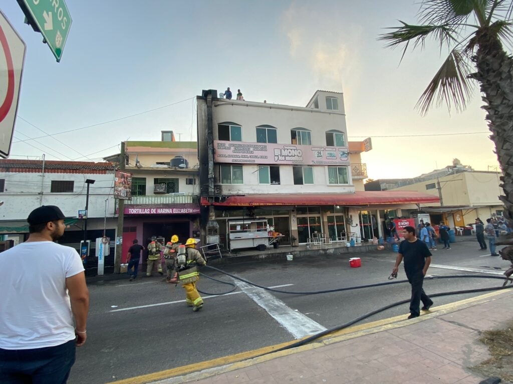 Incendio en taquería de Villa Unión, Mazatlán