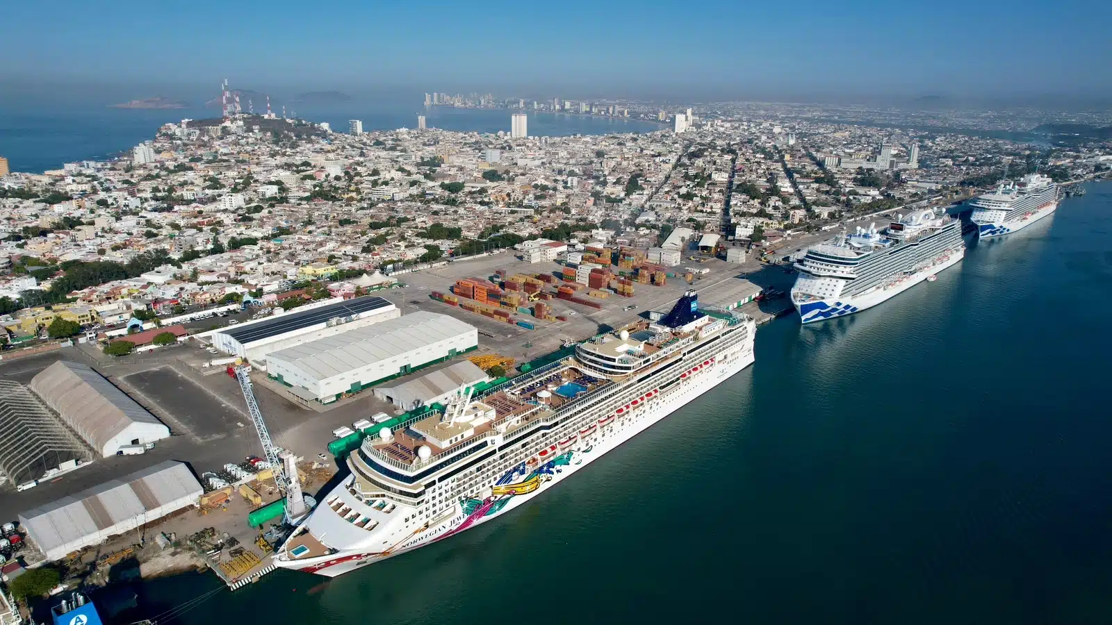 Arribo de cruceros turísticos en Mazatlán