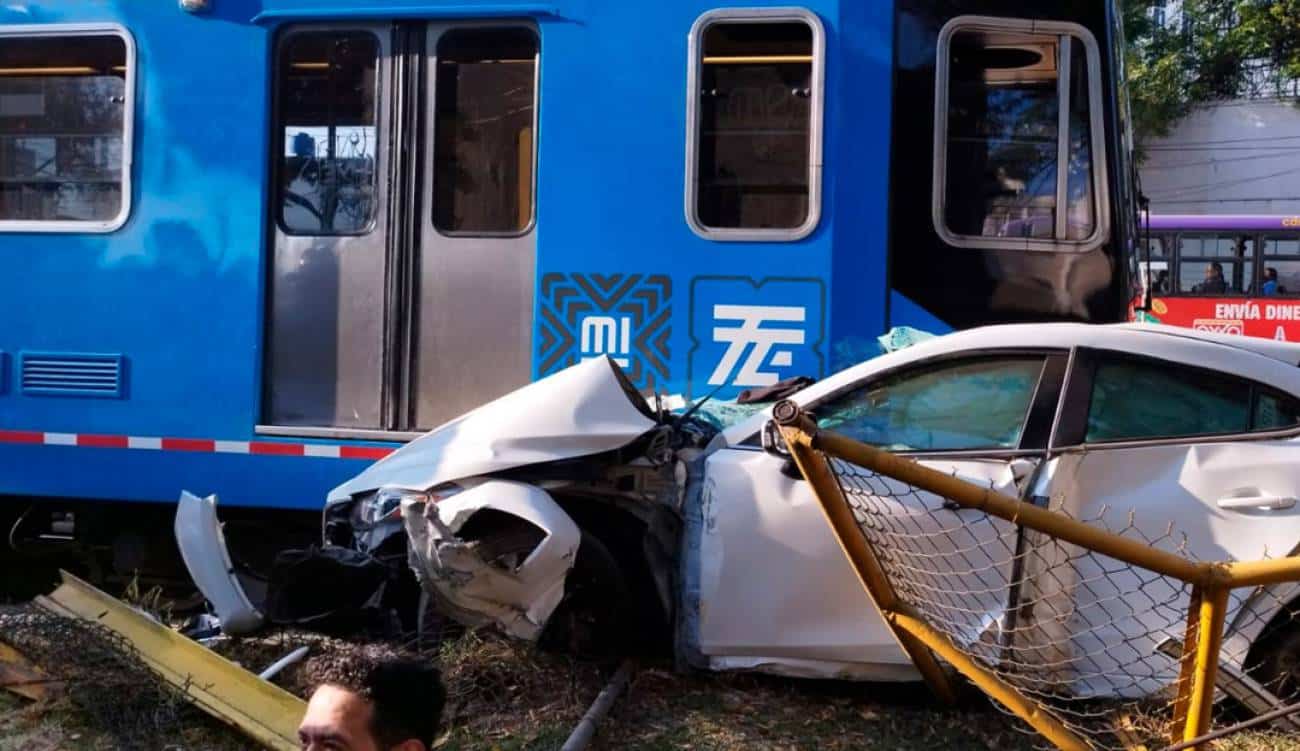 Accidente estación Xomali en CDMX