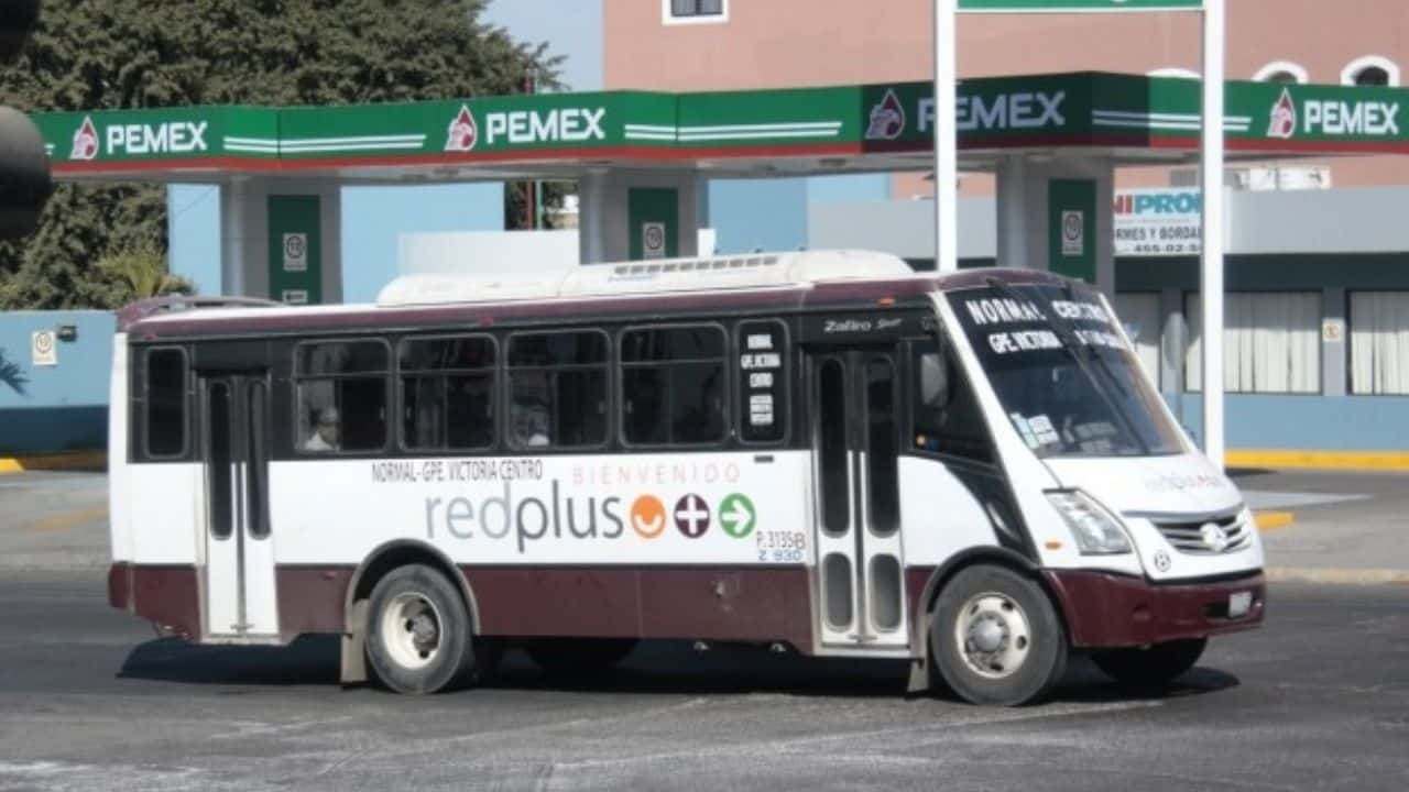 Algunos choferes del transporte urbano reanudan el servicio en Culiacán