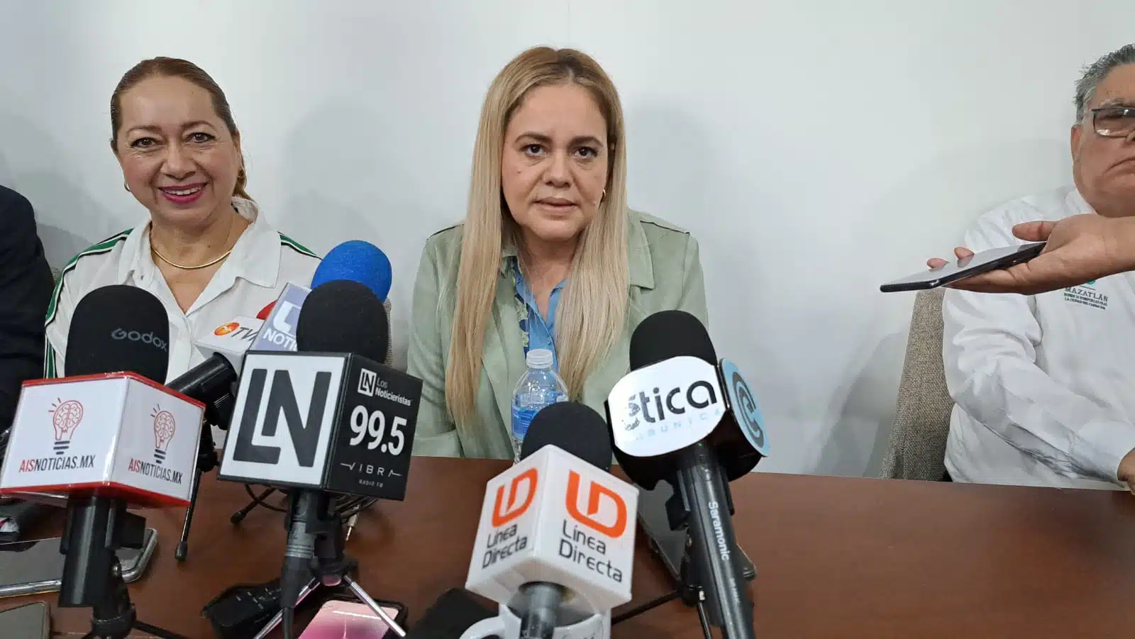 Apoyará DIF Mazatlán al señor Alejandro, tras sufrir explosión en su vivienda este martes