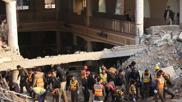 Ataque suicida deja 59 muertos en Pakistán