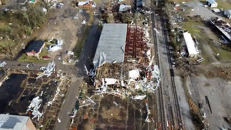 Autoridades reportan 6 personas sin vida tras tormentas en Alabama