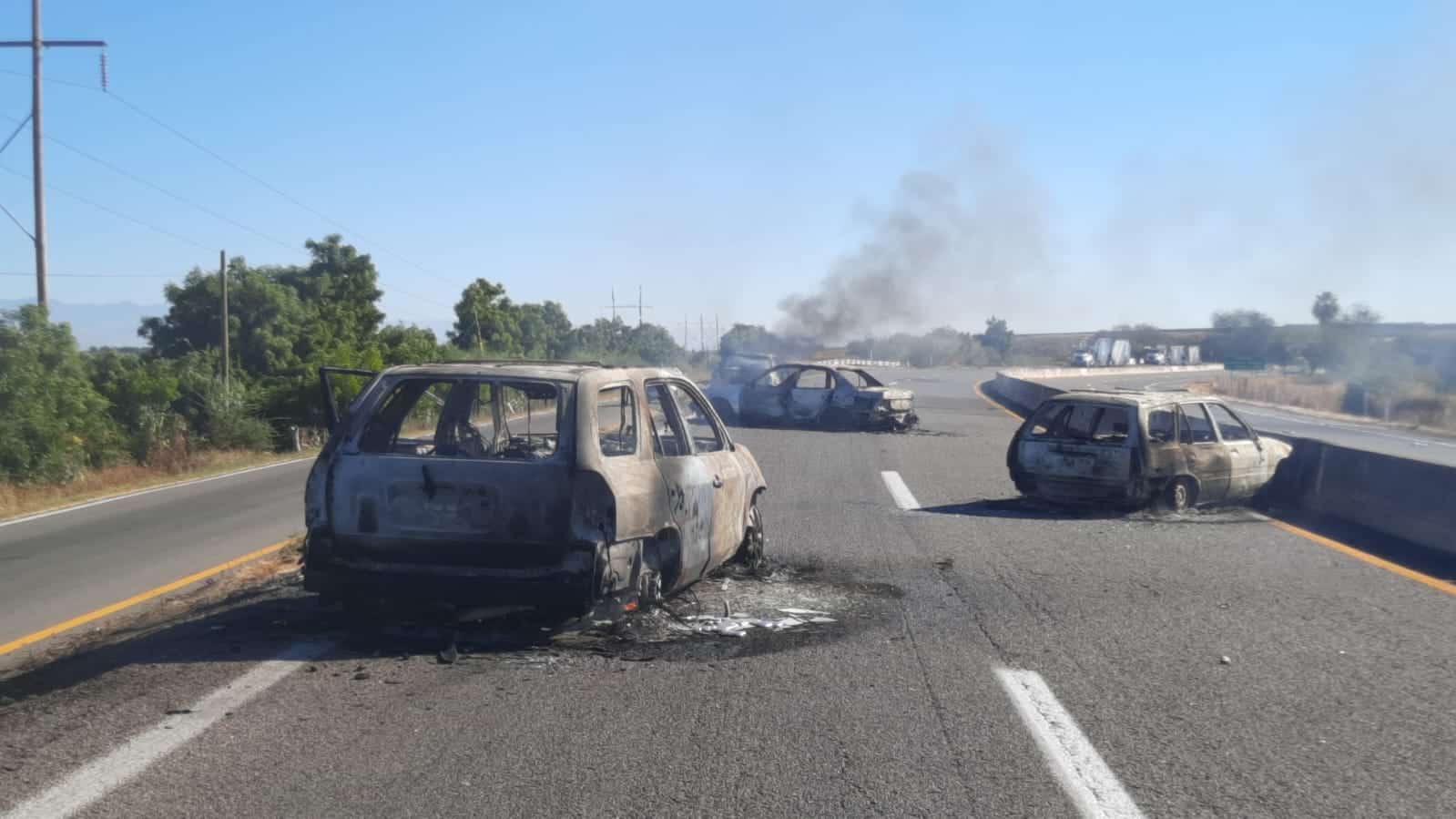Carretera Internacional México 15 Guasave Violencia Jueves Negro Culiacanazo Ovidio Sinaloa
