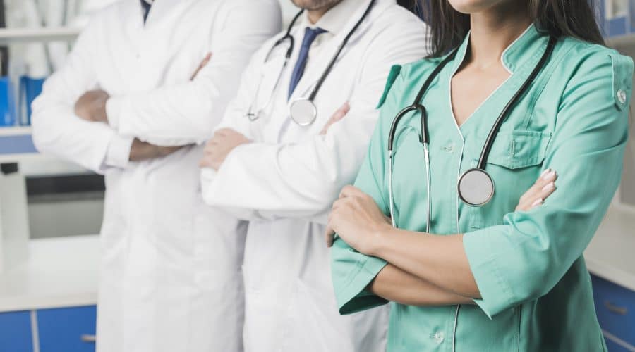 Convocatoria para médicos y enfermeros en Sinaloa