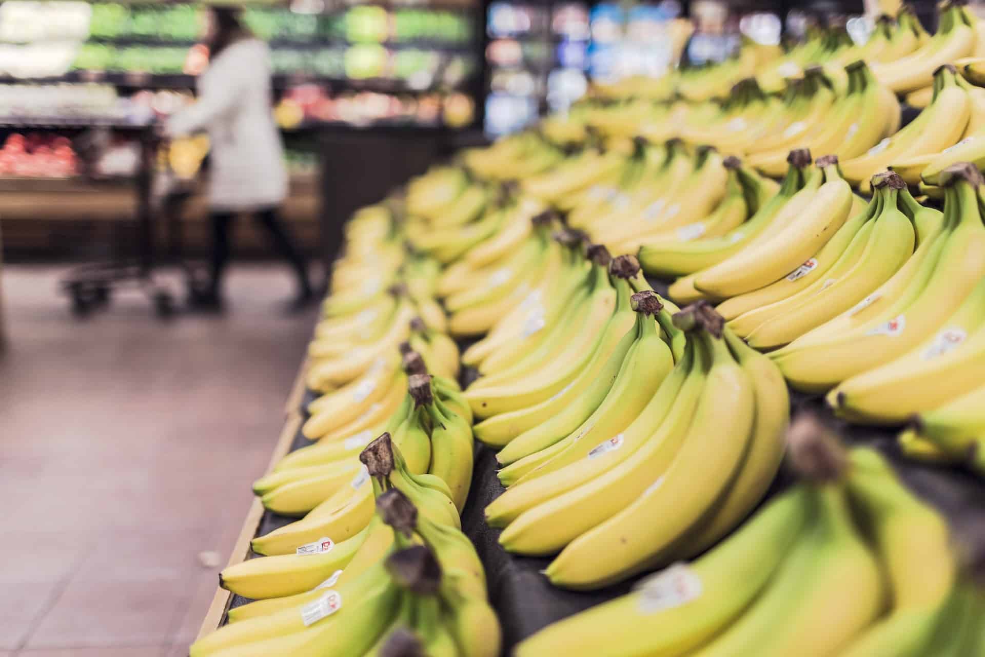 Cuesta de enero plátanos súpermercado mercado economía quincena