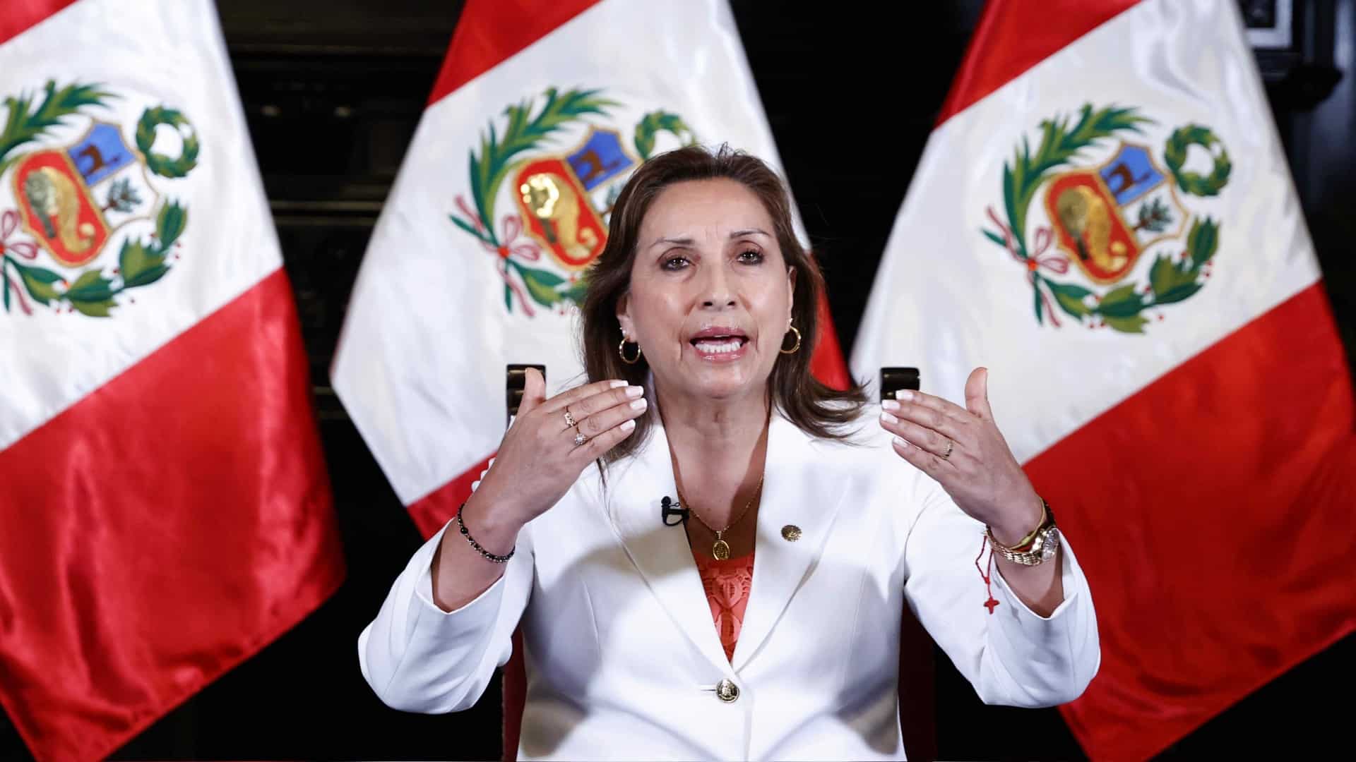 Dina Boluarte pide perdón por los muertos y llama al diálogo por la paz