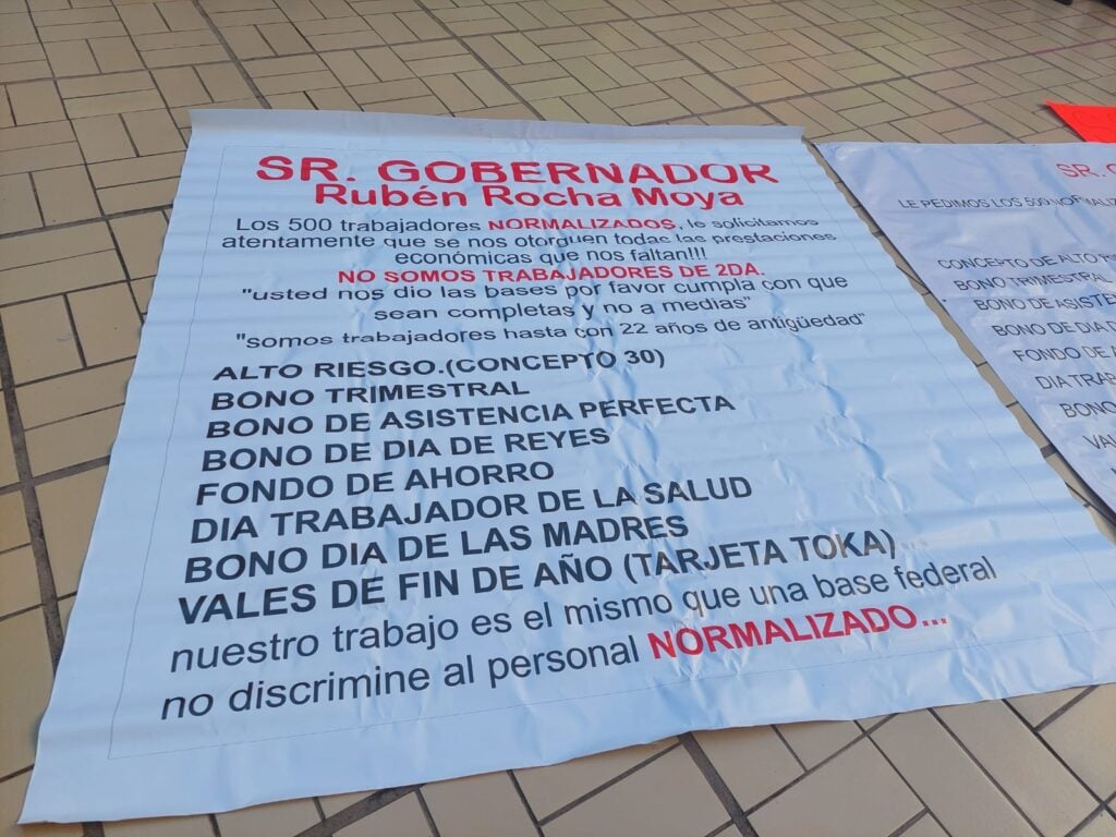 Doctores enfermeras se manifiestan en Palacio de Gobierno