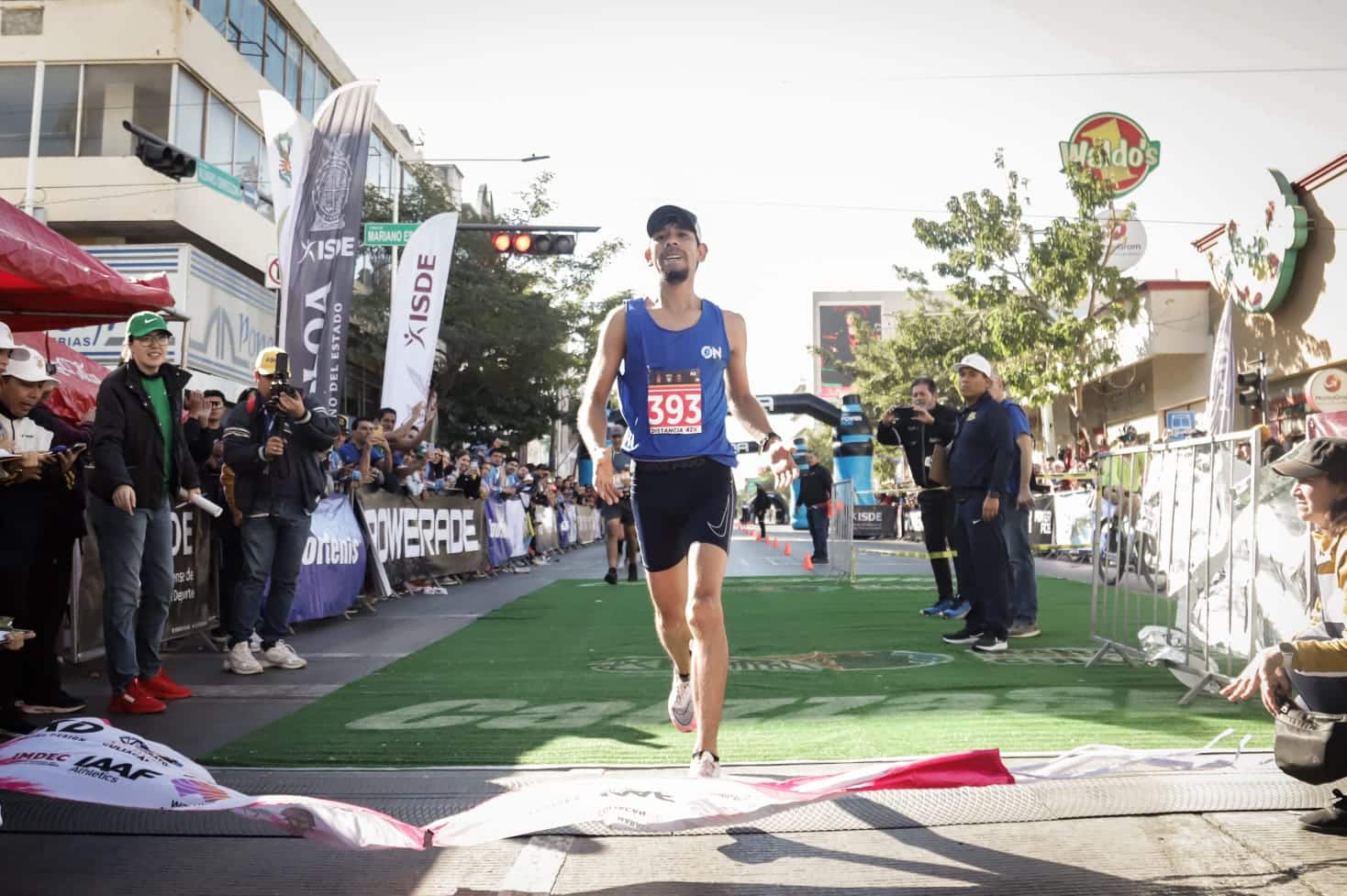 Ganador 42 K Maratón Internacional Culiacán Atleta Culichi Corredor