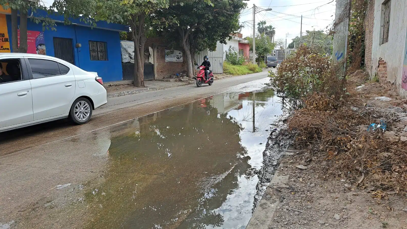 Habitantes de la Allende urgen a Jumapam solucione fuga de aguas negras (4)