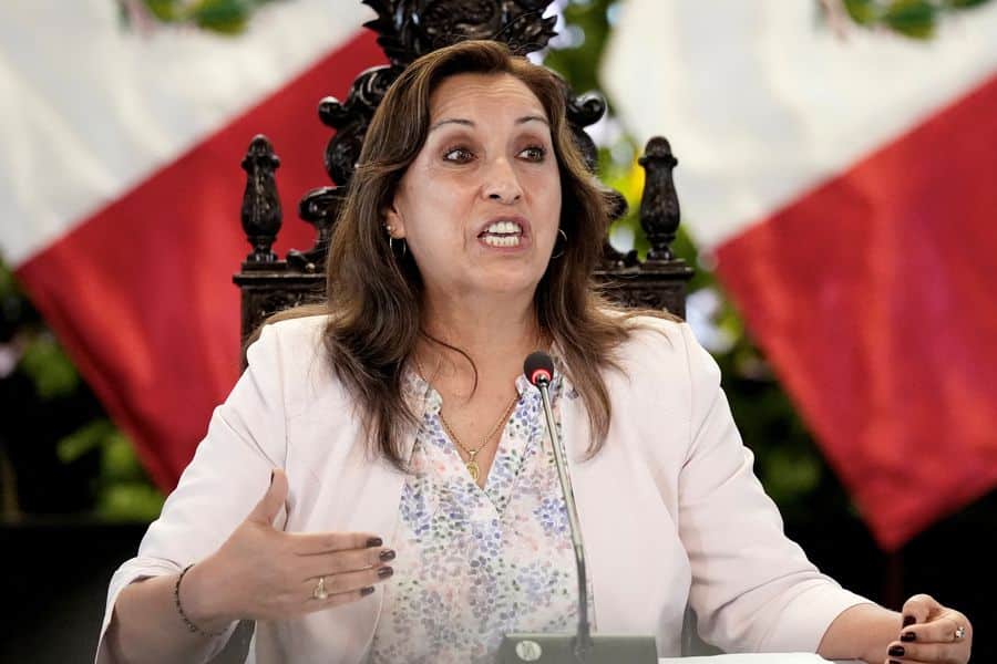 Investigarán a Dina Boluarte