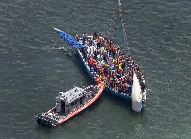 Más de 5 mil migrantes detenidos en costas de Florida