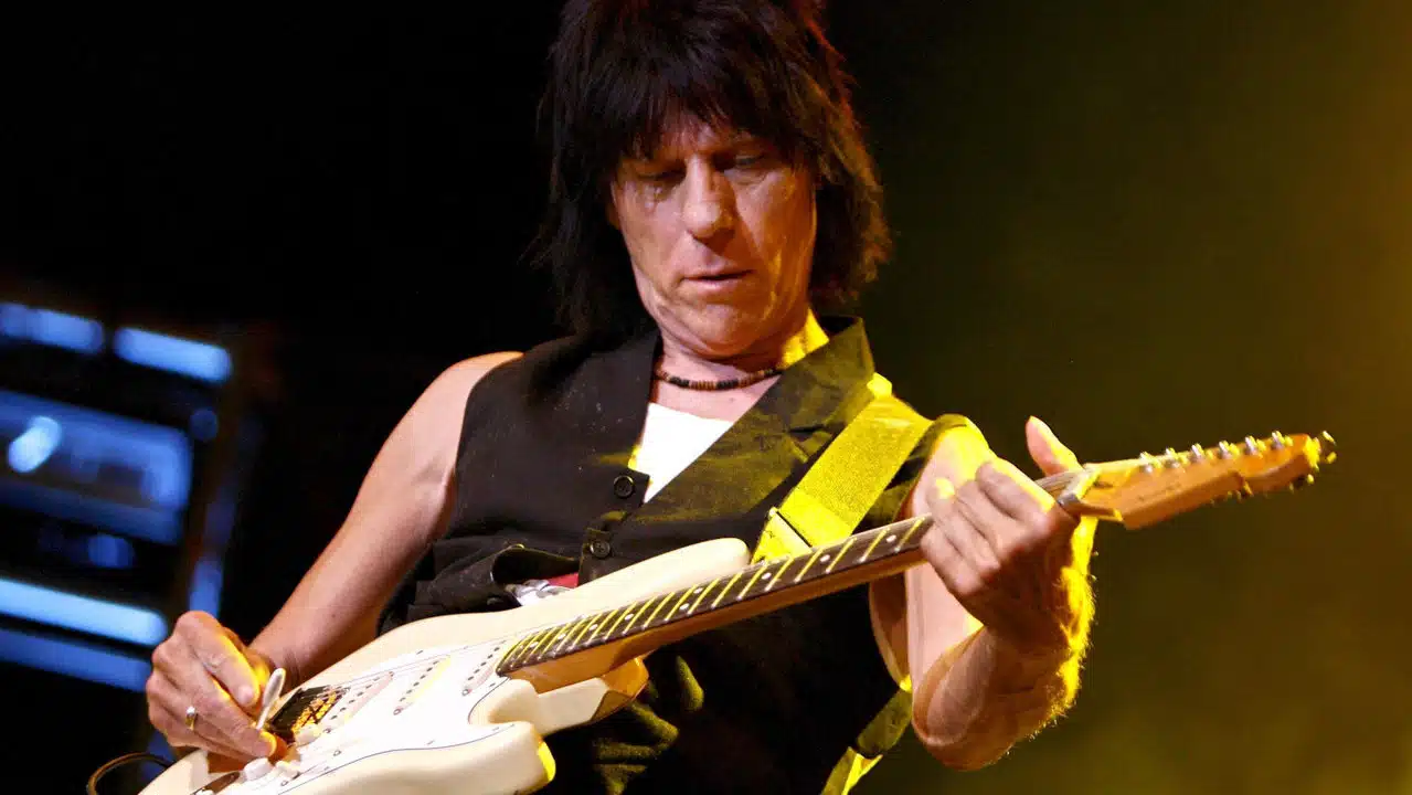 Muere Jeff Beck, el legendario guitarrista británico