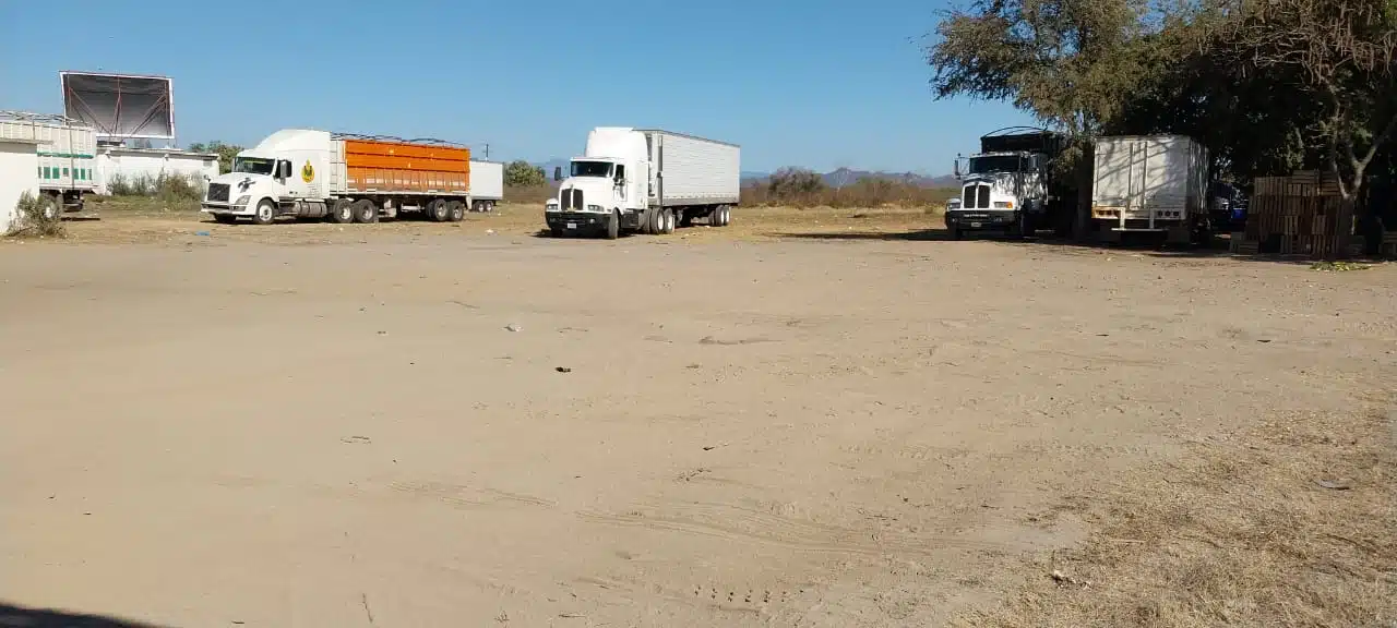 Paradero de camiones Villa Unión Torton