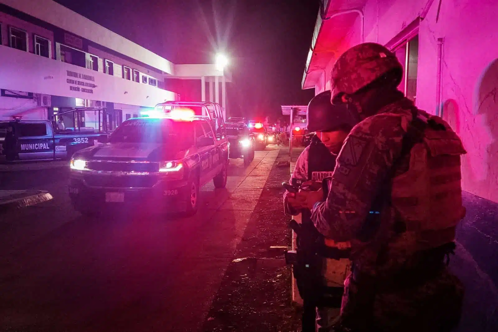 Policías en Culiacán